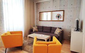 Bright Apartment Mariahilf